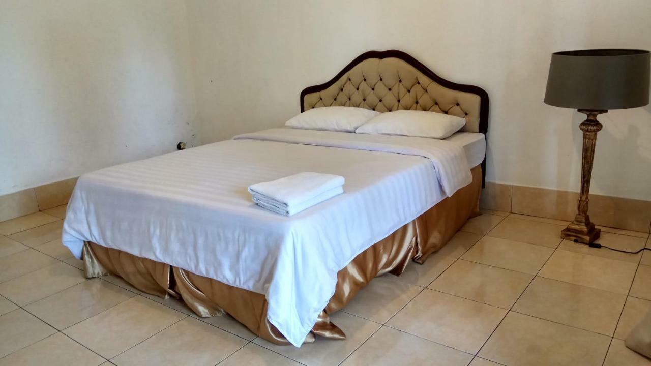 Alamanda Lokon Resort Tomohon エクステリア 写真